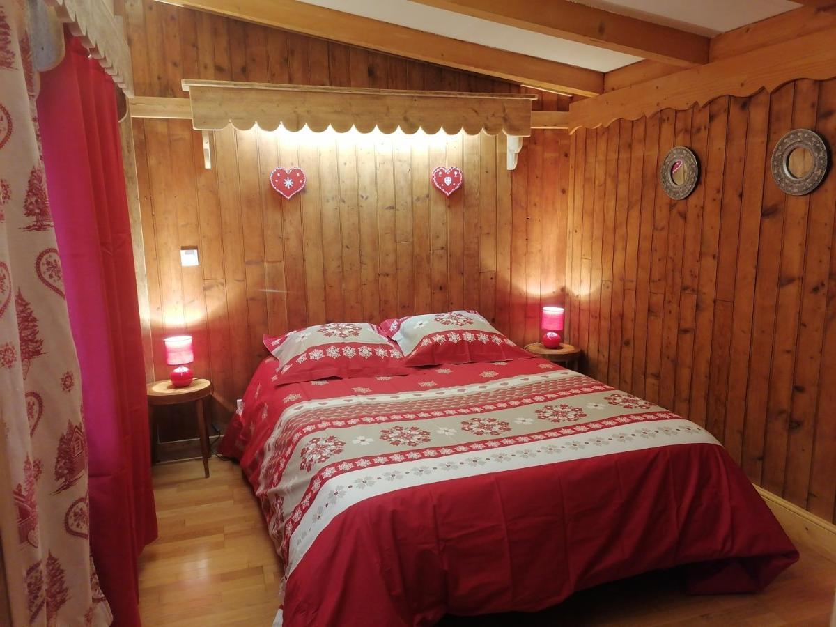 Petit Chalet Essert-Romand Luaran gambar